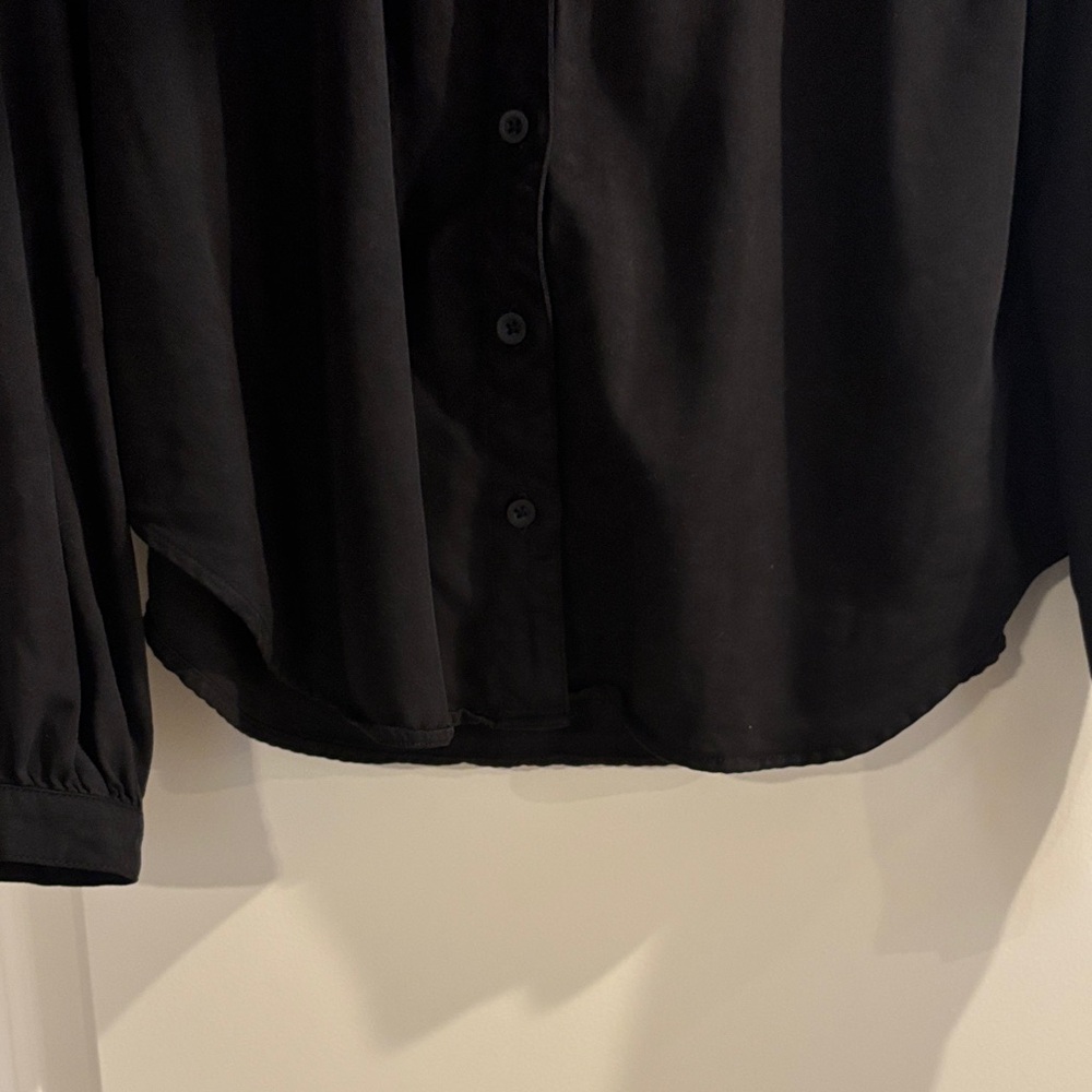 cloth & stone Black Button-Front Long Sleeve Blouse - Picture 4 of 5